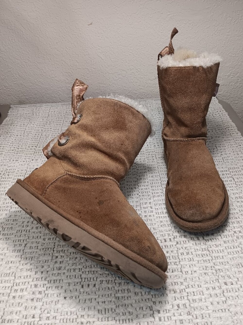 UGG 'Bailey Bow' women's sheepskin shearling wool & suede leather boots sz 6